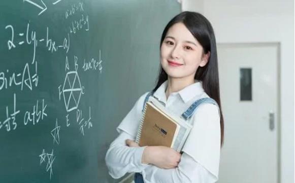 成考费用大约需要多少钱？成人高考学制一般是几年？