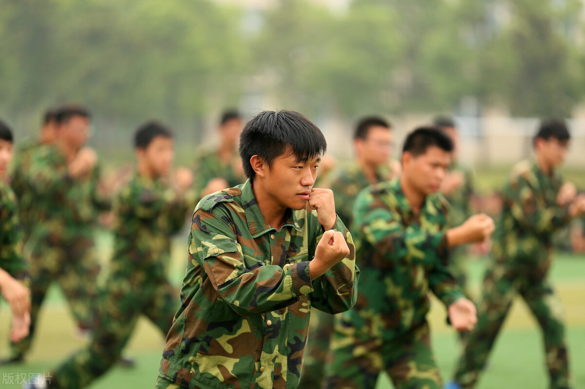 高中，大专，本科，不同学历士兵考军校差距大吗？