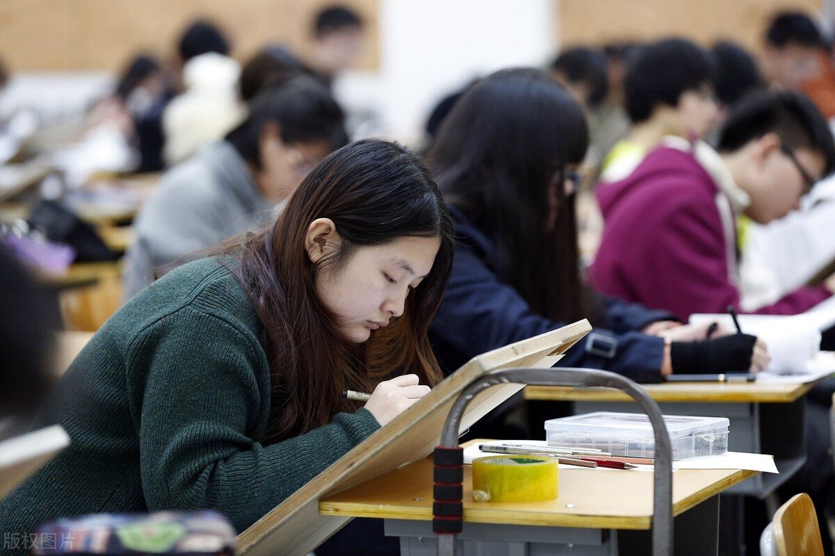 “湖北中医药大学”专升本报考数据分析,备考必看(图1) “湖北中医药大学”专升本报考数据分析,备考必看(图1)