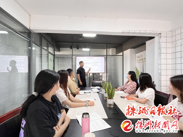湖南中医药高专大学生创业者张廷晖:疫情之下逆流而上的医考教培人(图2) 湖南中医药高专大学生创业者张廷晖:疫情之下逆流而上的医考教培人(图2)