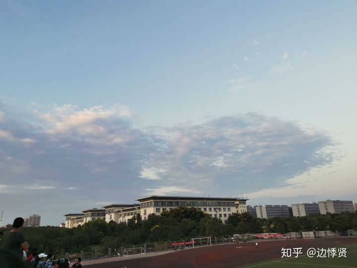 湖北中医药高等专科学校咋样呢,可以专本套读,可专升本吗,学费多少,要多少分数,技能高考可以去吗?(图3) 湖北中医药高等专科学校咋样呢,可以专本套读,可专升本吗,学费多少,要多少分数,技能高考可以去吗?(图3)