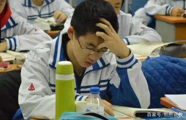 00后护理中专生,一路“免试”上大学本科,你有什么理由“躺平”(图4) 00后护理中专生,一路“免试”上大学本科,你有什么理由“躺平”(图4)