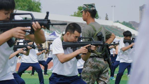 小伙从重庆大学毕业4年后读专科，高考过本科线62分(图1)